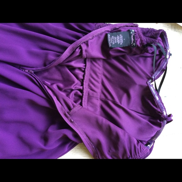 Sleeveless purple prom dress size 1 - Picture 8 of 8